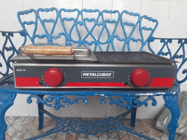 Chapa Elétrica Metalcubas com 2 Queimadores - Modelo - MGE70 muito nova 6 meses de uso - Foto 2
