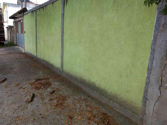 Casa com terreno murado e galpão - Foto 2