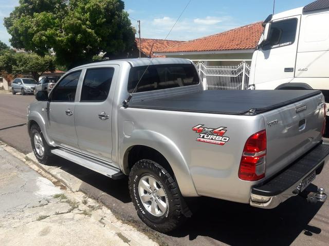 Toyota Hilux Automática 4x4 - Foto 2