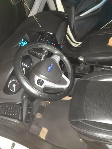 Repasso. uma EcoSport ano 2015 top de linha - Foto 4