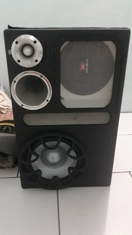 3 meses de uso, rádio Pioneer com subwof + modelo de 1200.
