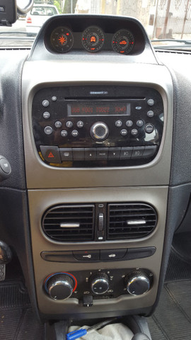 Fiat idea adventure dualogic 2015 apenas 14.841 km - Foto 3