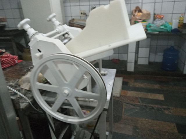 Vendo cilindro Leão tamanho 20 centimetro - Foto 3