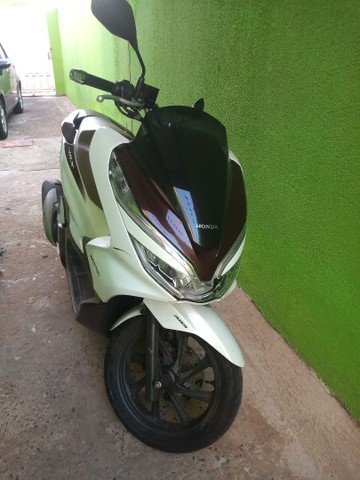 HONDA PCX DLX 2020 BRANCA E MARROM