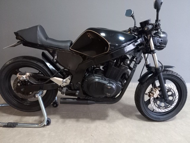 GS 500 CAFE RACER 2001 17.000,00