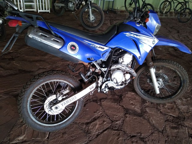 MOTO LANDER YAMAHA HONDA