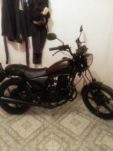 SUZUKI INTRUDER 125