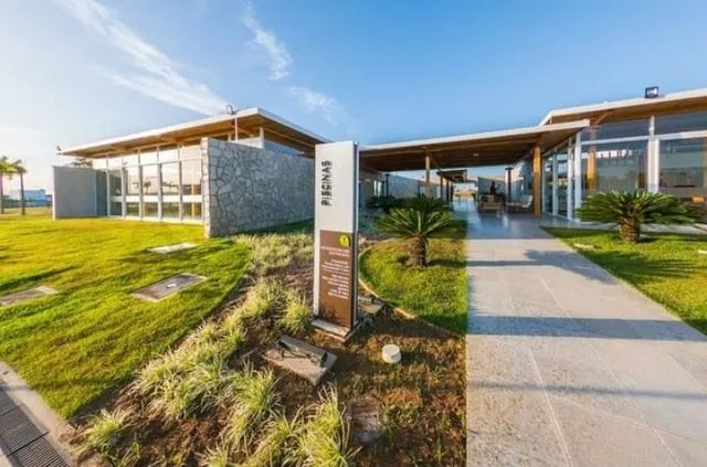 Lote com 450m² proximo ao clube e portaria, nascente e plano na Cidade Alpha Ceará - Foto 4