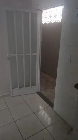 KITNET COM SACADA DE BLINDEX 