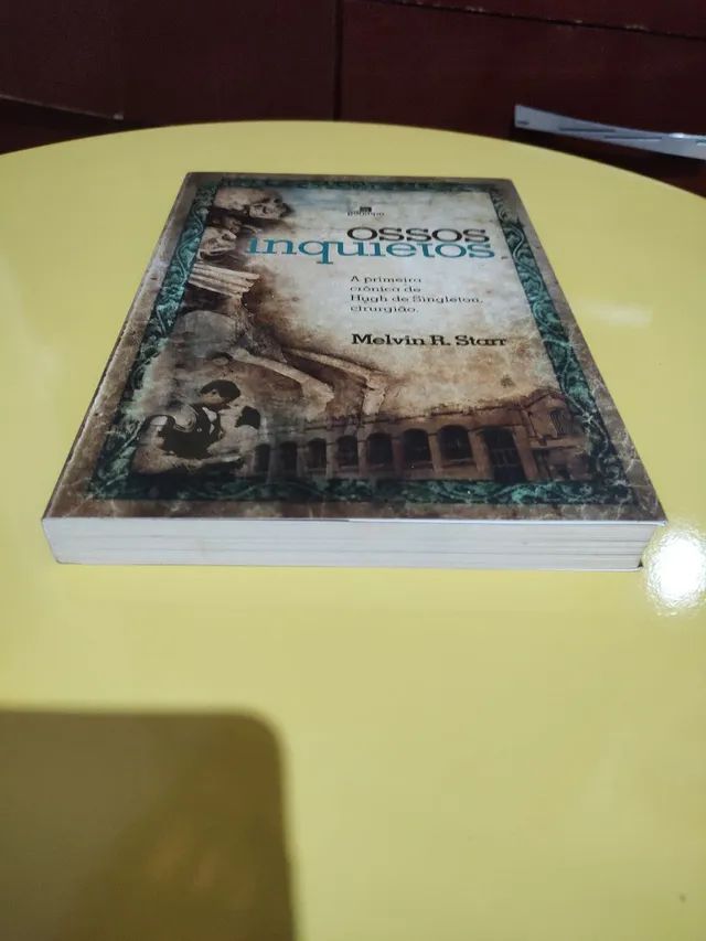 Ossos inquietos. Com brinde. Produto novo.