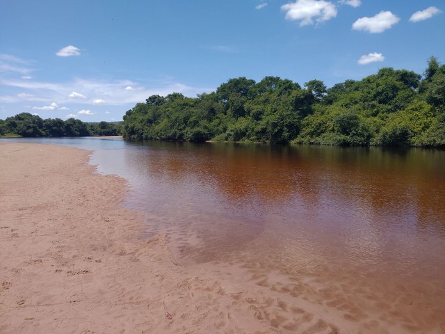 Vendo um pedacinho do paraíso.