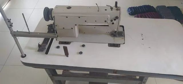 Máquina de costura reta industrial 