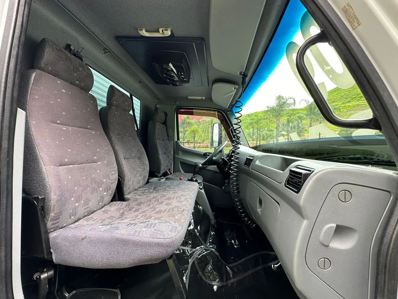 Caminhão Mercedes-Benz Accelo 09/09 Baú - Foto 7