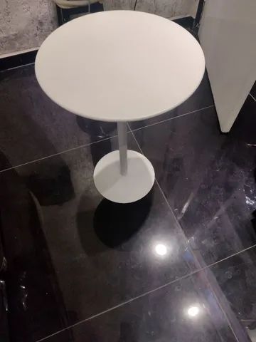 Mesa de canto redonda Tok stok 