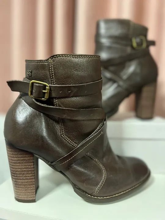 Bota em couro  - Foto 5