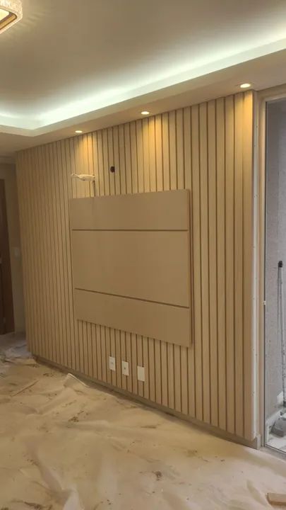 Rack de Parede Moderno com Painel de Madeira - Foto 6