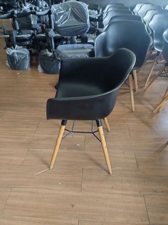 Cadeiras de Escritório Eiffel com Braços  - Foto 2