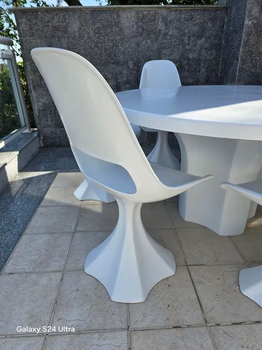 Conjunto mesa e cadeiras de fibra de vidro  - Foto 3