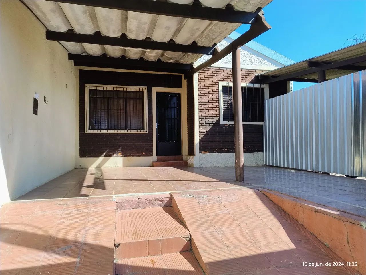 Vende-se ou troca-se está casa - Foto 2