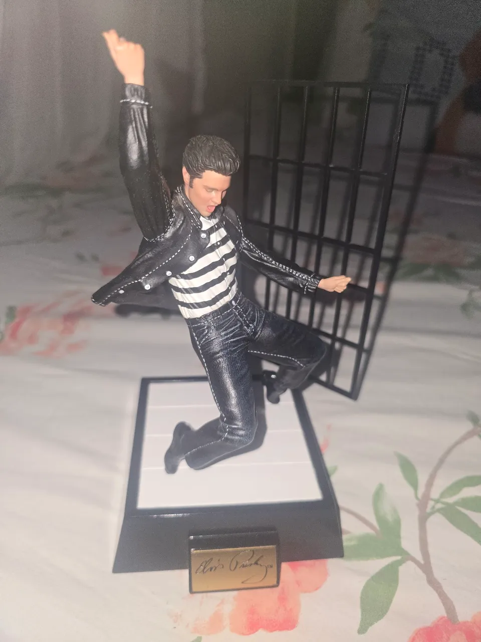 Estátua Elvis Presley - Jailhouse Rock - Art Scale 1/10 - Iron Studios