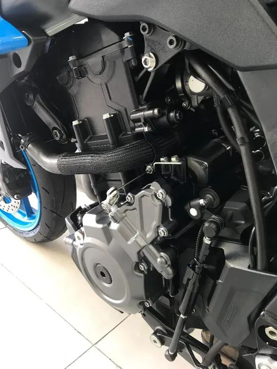 SUZUKI GSX 8S ANO 2025 COM APENAS 2 MIL KM  - Foto 10