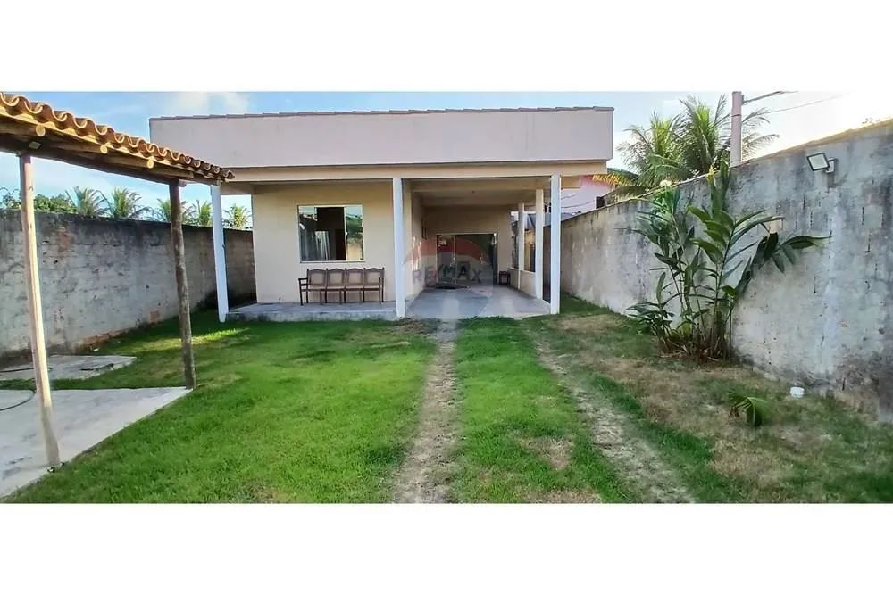 Casa com quintal em Arraial d`Ajuda