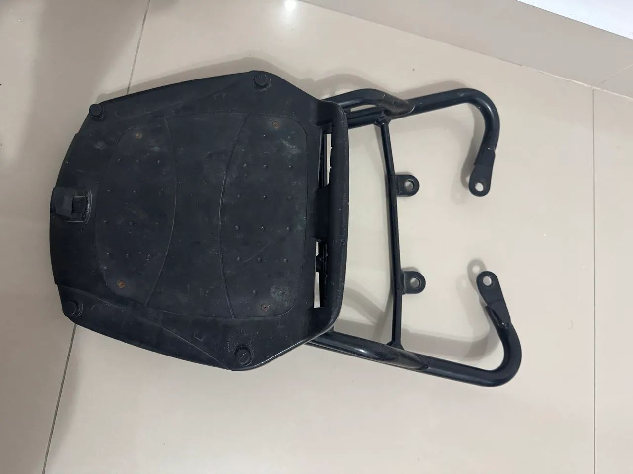 Suporte baúl Start/fan/titan 