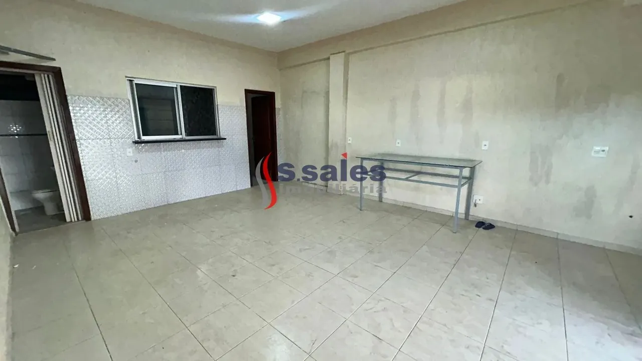 LOJA COMERCIAL COM 01 SALA, BANHEIRO - NA RUA 5 DE VICENTE PIRES