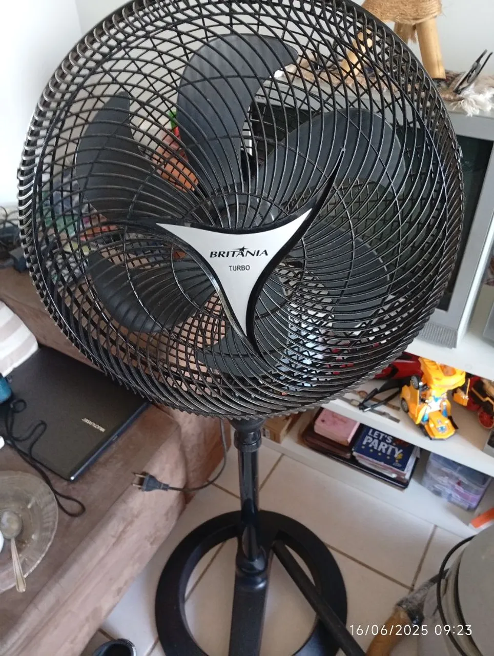 VENTILADOR PEDESTAL BRITÂNIA 6 PÁS