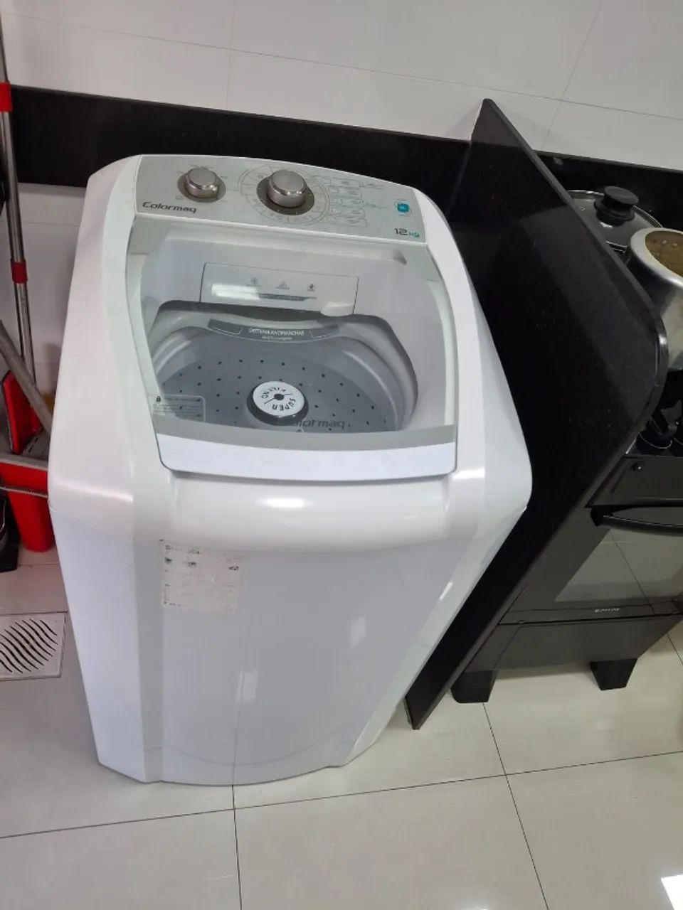 DOAÇÃO- Máquina de lavar com algum defeito (estamos doando para quem saiba concertar)