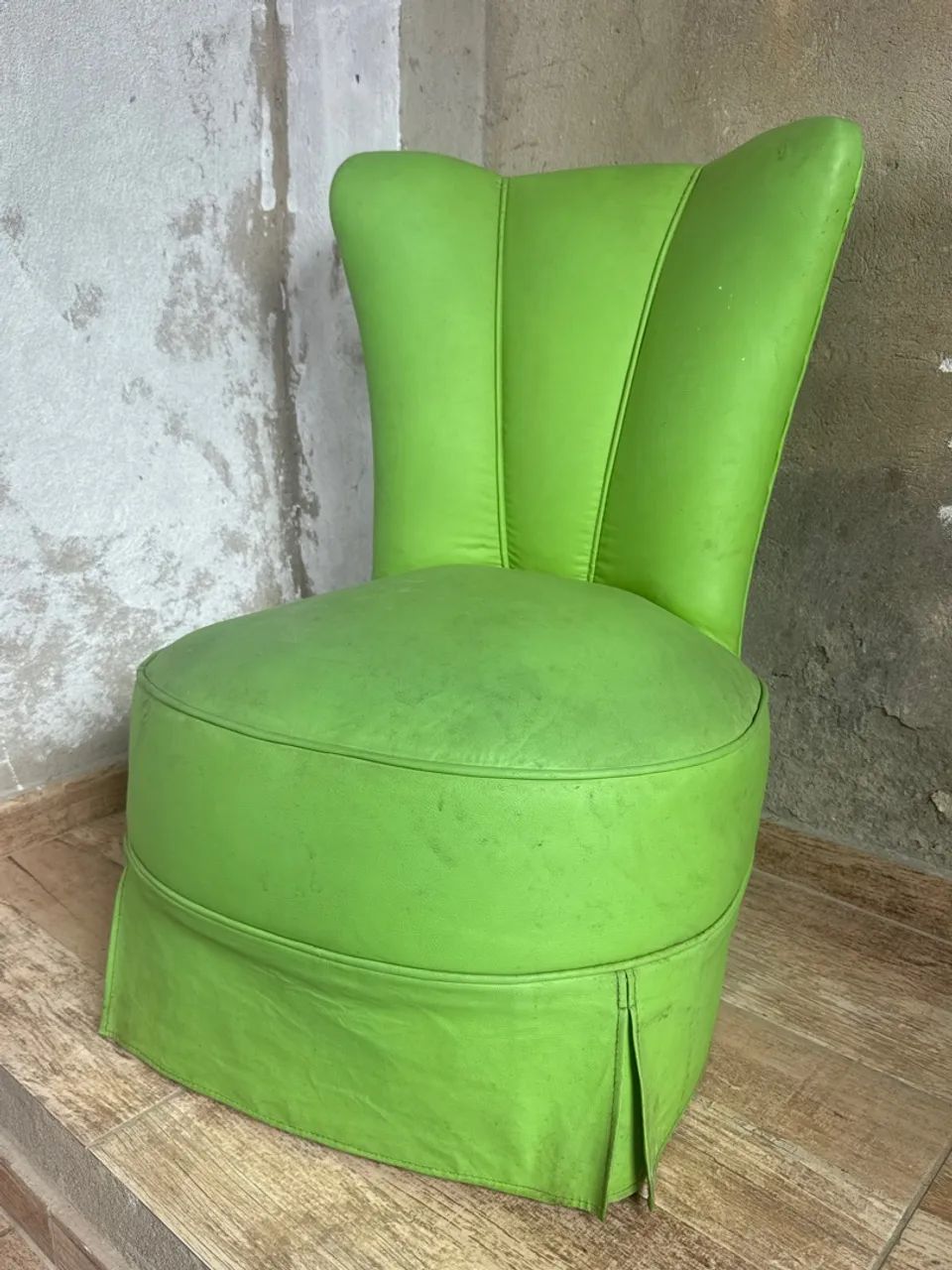 Poltrona verde em estilo vintage