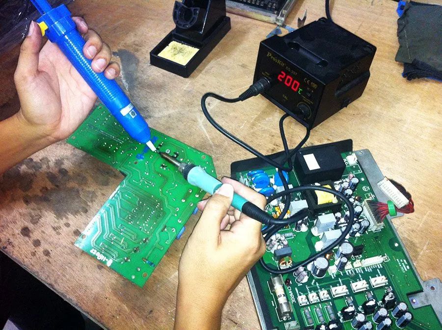 Concerto de placa eletrônica 