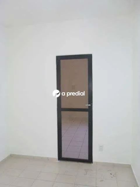 Sala com lavabo, quase esquina com Avenida Tristão Gonçalves. - Foto 2