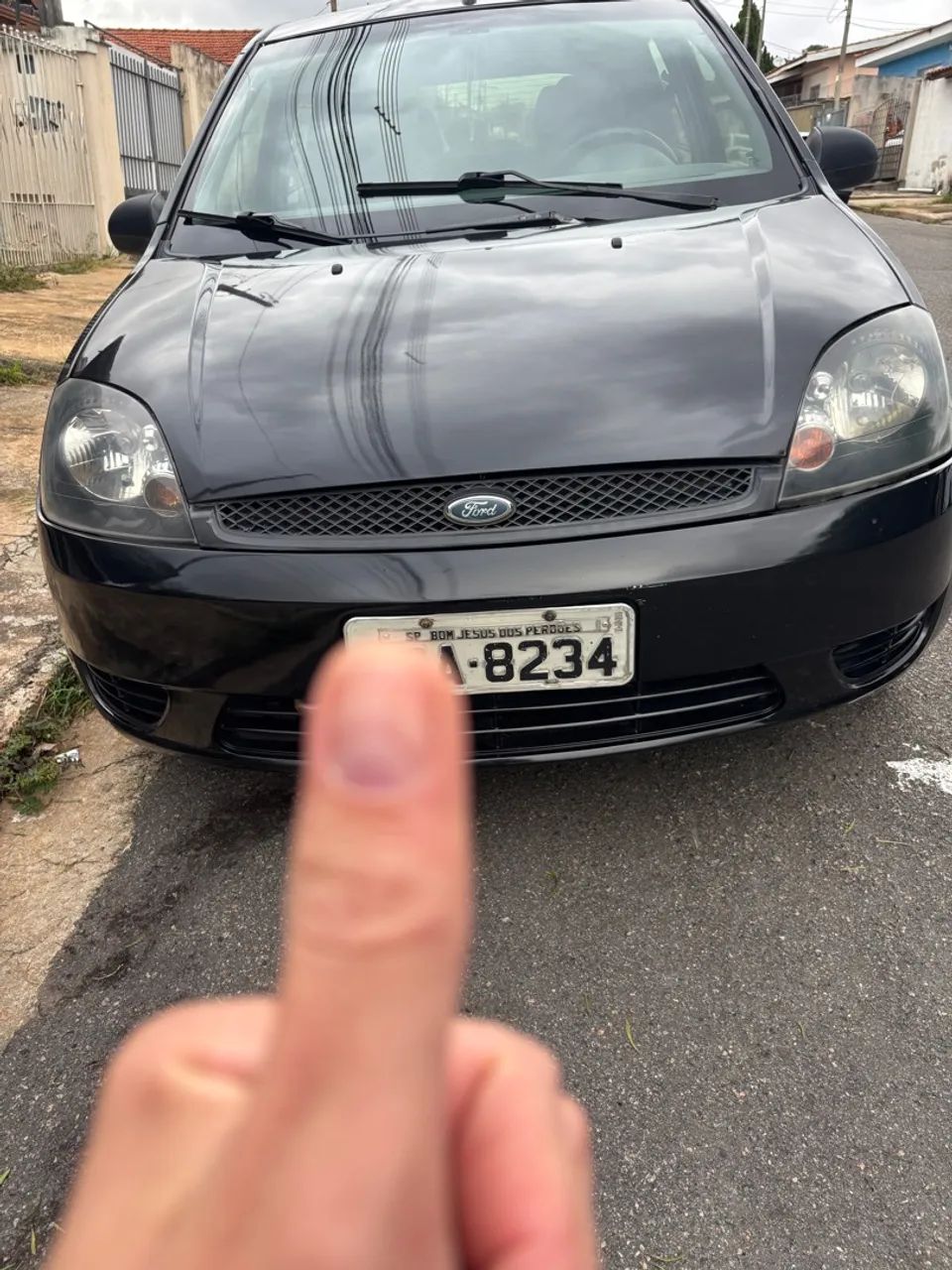 Vendo Ford fiesta 2005 bem conservado