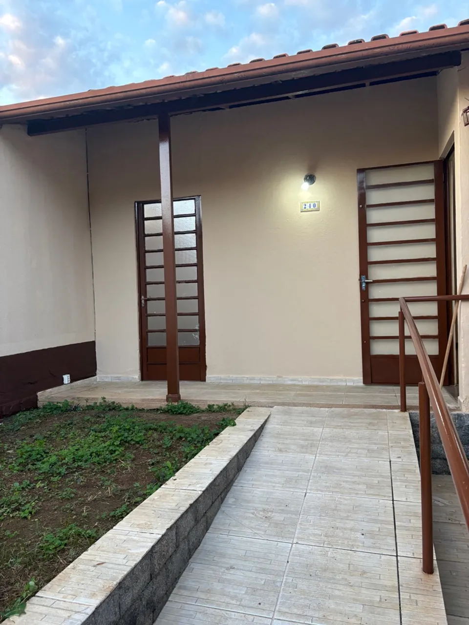 Alugo casa bairro jardimVila Rica Volta Redonda . Próximo hospital Unimed