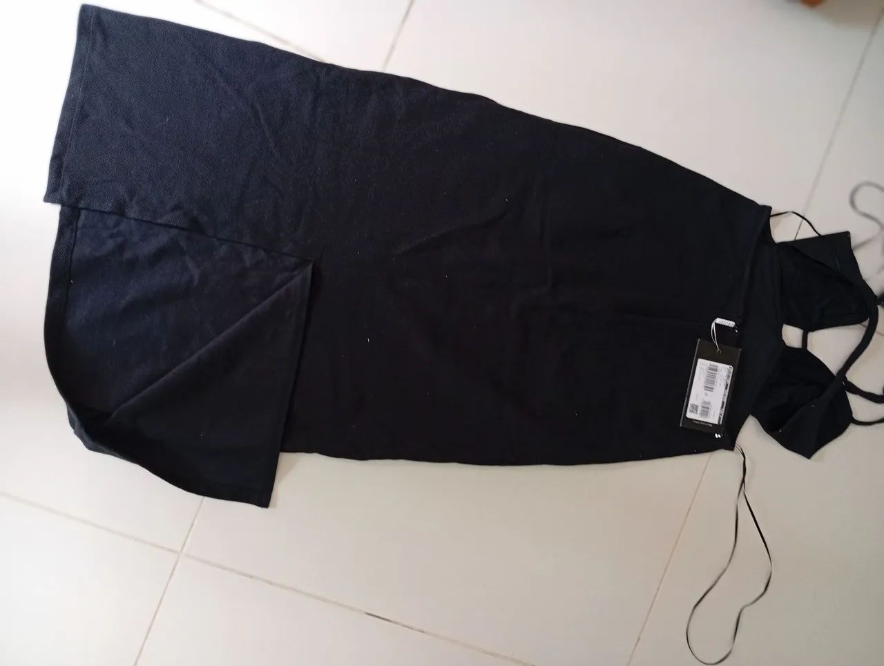 Vestido preto com detalhes - Foto 4