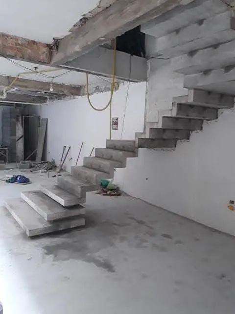 Escadas Batidas Em Vários Modelos  - Foto 3