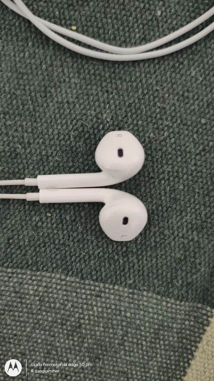 Fone de ouvido Apple EarPods com conector Lightning - Foto 2