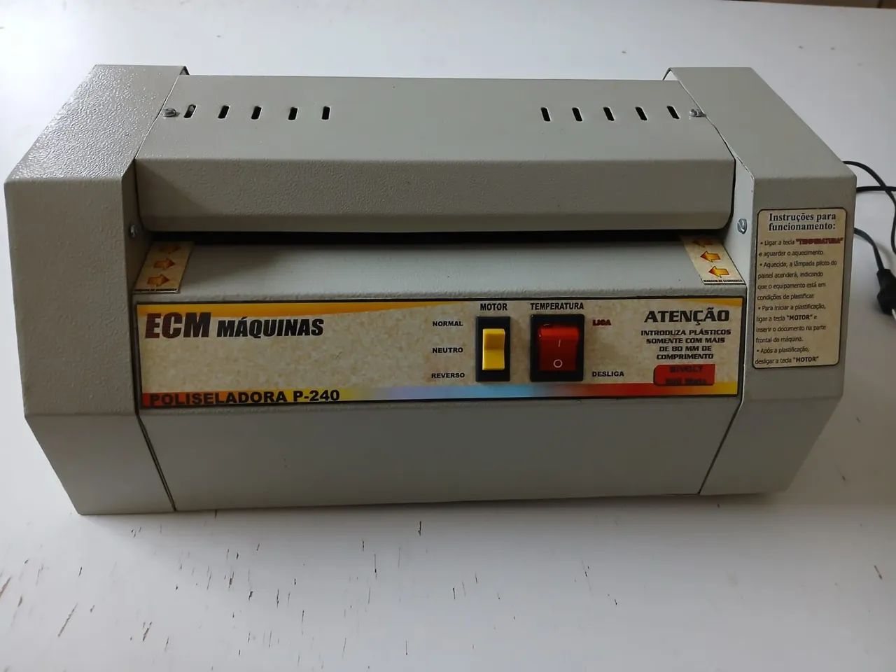 Plastificadora ECM Máquinas P-240. A4. Bivolt