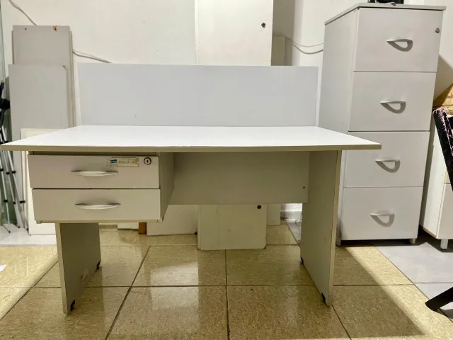 MESA DE ESCRITÓRIO