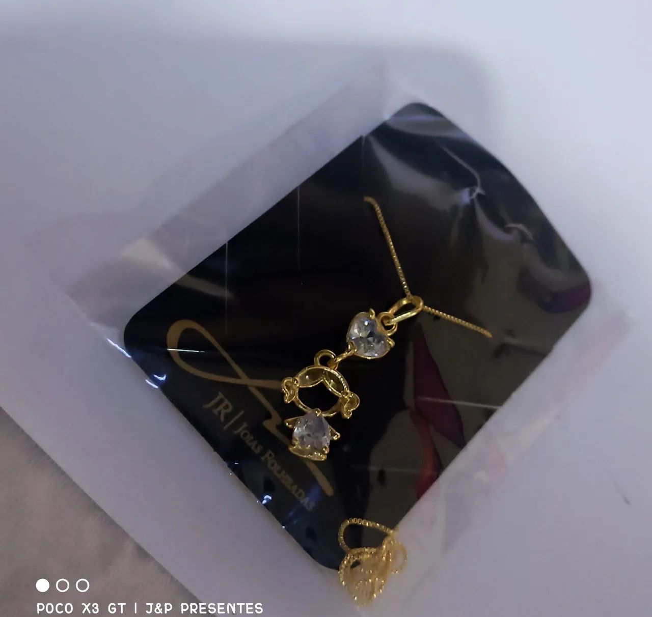 Colar de menina com coração  folheado 18k