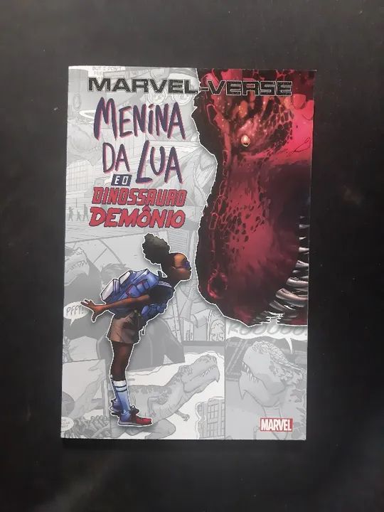 HQ - Menina da Lua e o Dinossauro Demônio