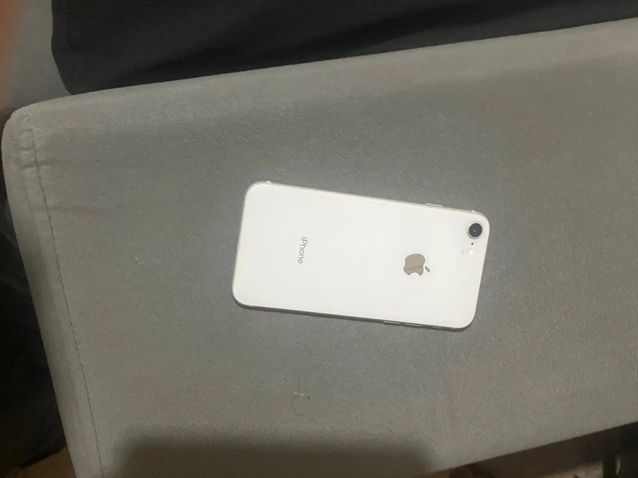 iPhone 8 excelente