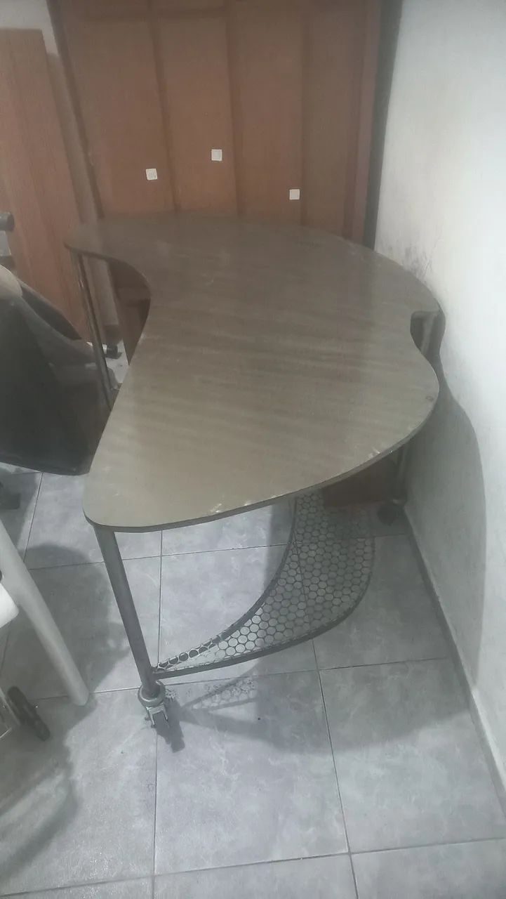 Mesa de ferro arredondada  - Foto 3