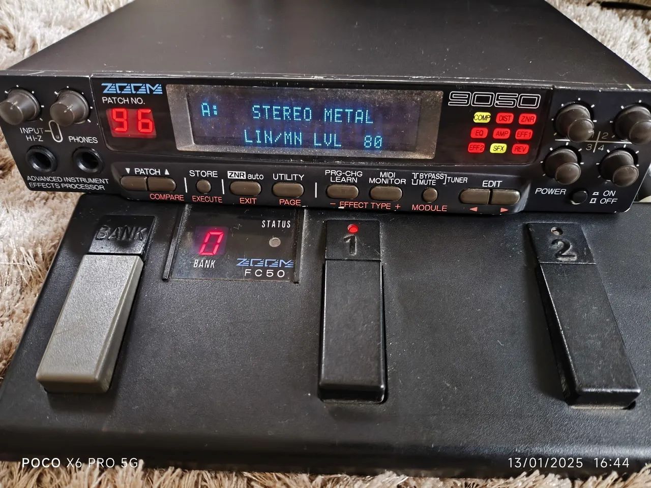 ZOOM 9050 ハーフラックマルチエフェクター Zoom 9050 - rack Multi-efeitos para Guitarra - Instrumentos