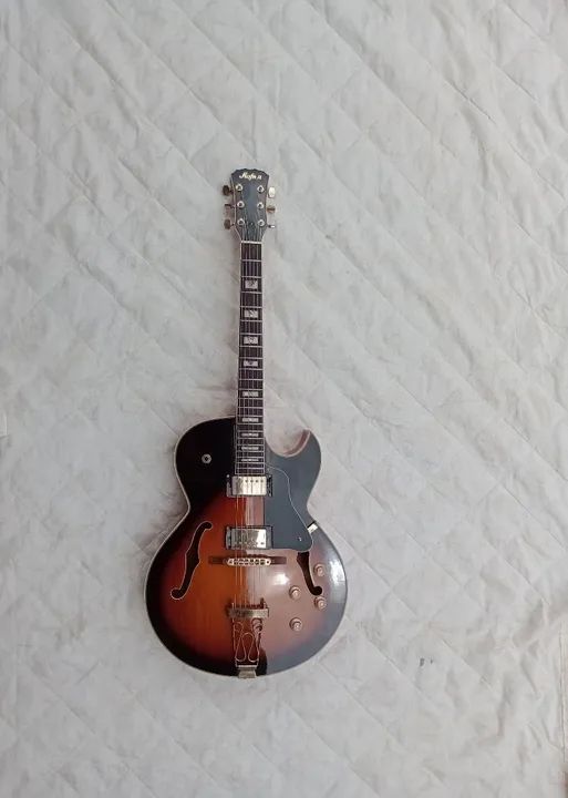 Guitarra Semi Acústica Hofma 