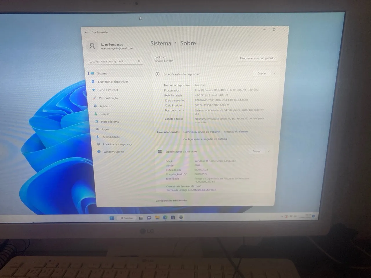 Computador All-in-One com Intel Celeron