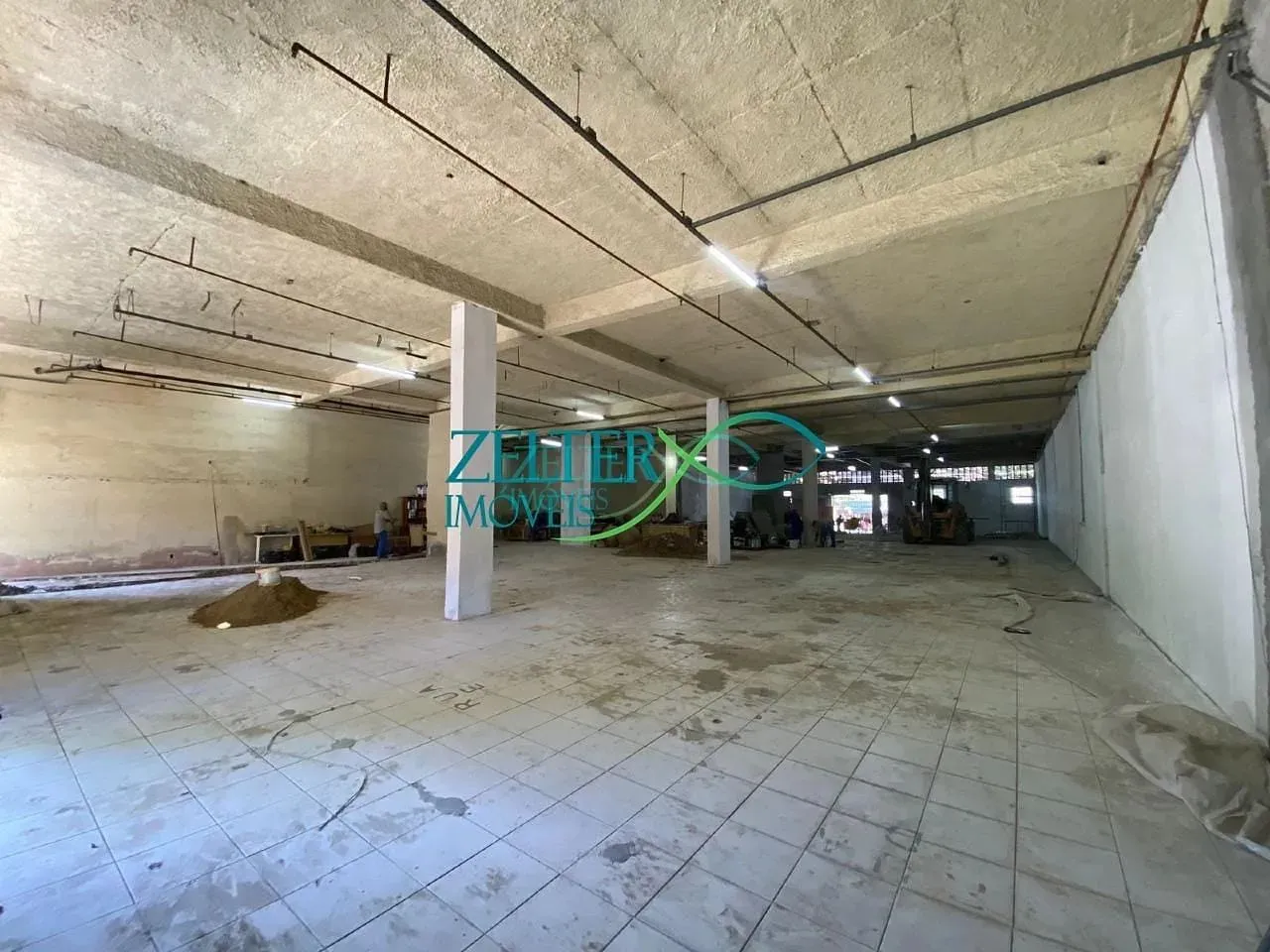 Loja para Locação 50 Vagas, 2000M², Vila da Penha, Rio de Janeiro - RJ