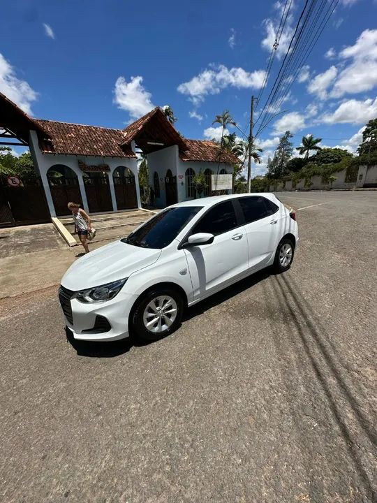 Onix 2023 Branco