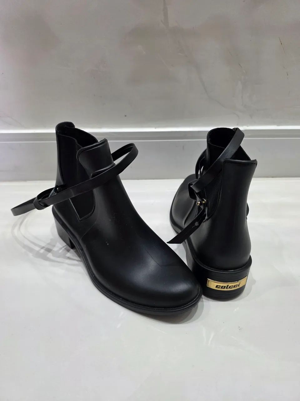 Botas Coturno Chelsea Colcci Preta 35